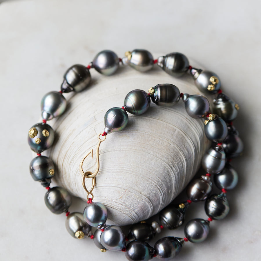 Tahitian pearl necklace with red silk thread