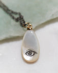 Scrimshaw necklace mother of pearl - lover's eye - Hannah Blount